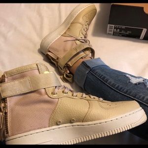 Women’s Hightop Air Force 1’s
